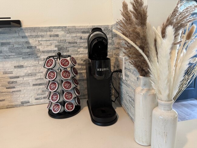 Photo - 7115 Somerset Blvd