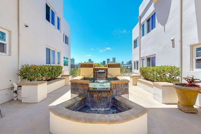 Stunning Condo with Downtown Views – Prime... - Stunning Condo with Downtown Views – Prime... Unit 10