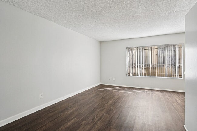 Photo - 238 South Serrano Ave