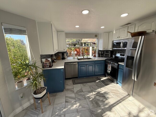 Building Photo - 5160 Baywood Cir Rental