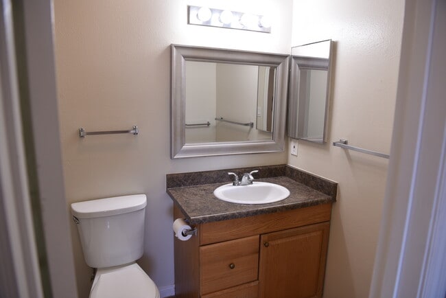 Photo - 212 W Garfield Ave