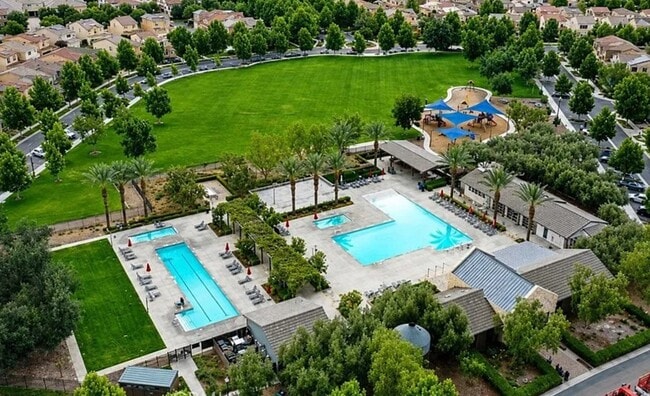 Assoc pool/spa - 3210 E Yountville Dr Unit 3210 E. Yountville #8