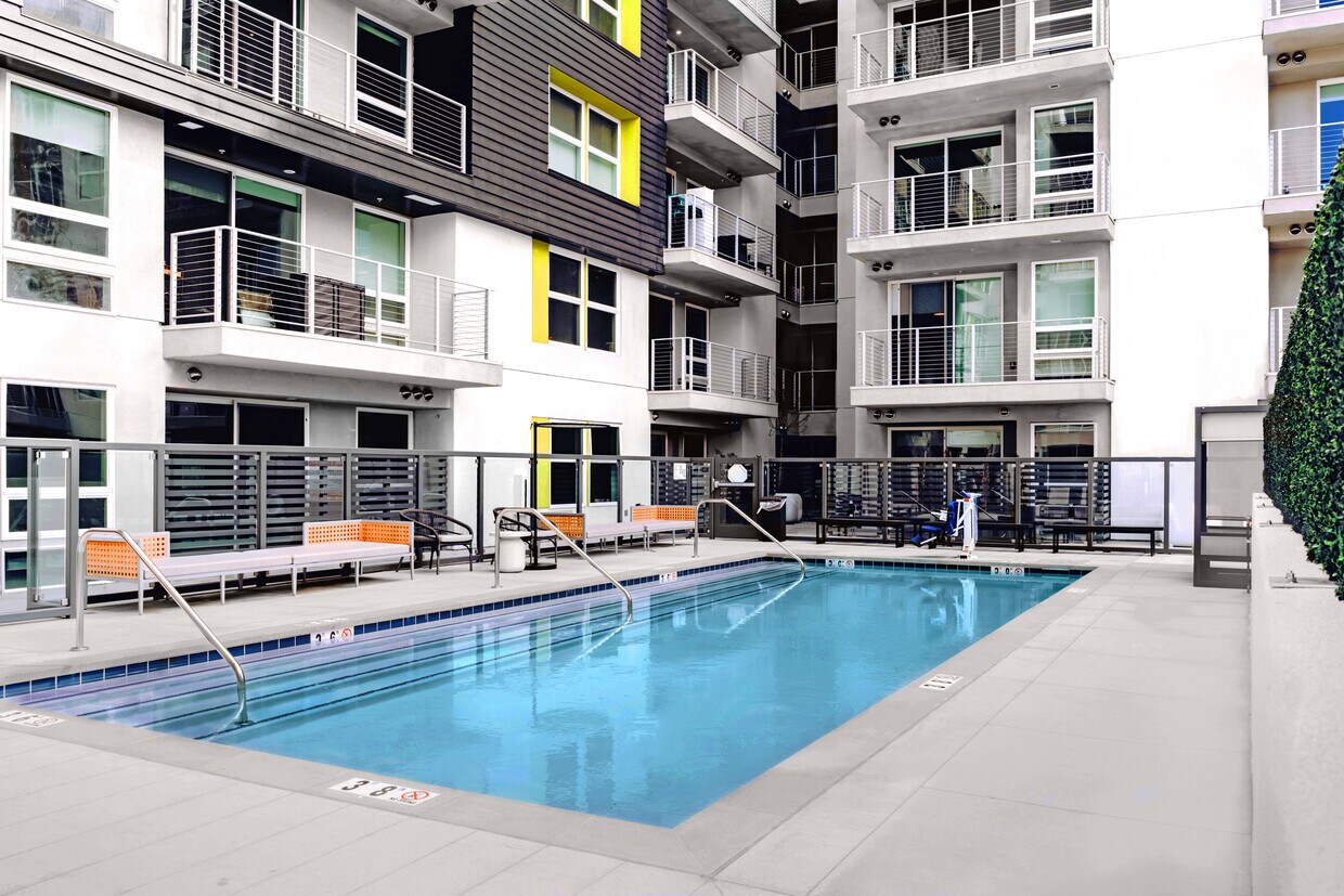 Floor Plan - 2 Bed 2 Bath - 1177 sqft