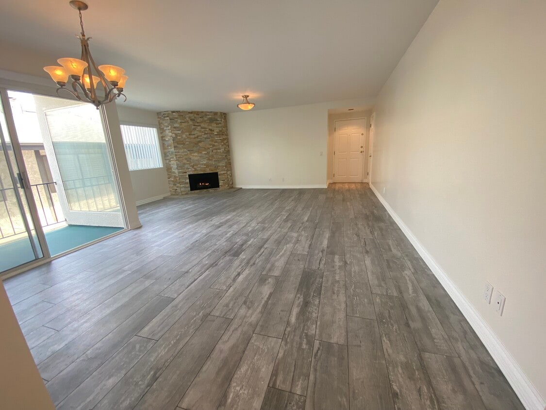 Floor Plan - Large Bright Front Remodeled 2x2 
