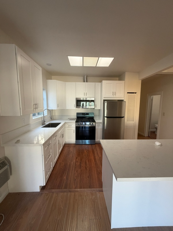 Building Photo - 317 Laurel St