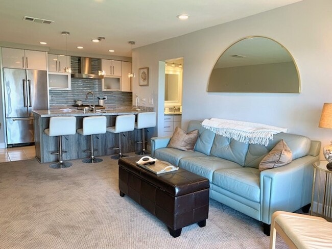 Photo - 733 Reef- MFR Unit 1