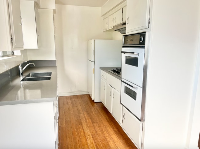 Building Photo - 1036 N Crescent Heights Blvd Unit 8 Rental