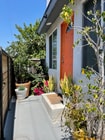 Private Entryway - 4540 Huntington Dr N