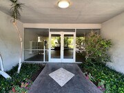 Photo - Encino Voltaire Apartments