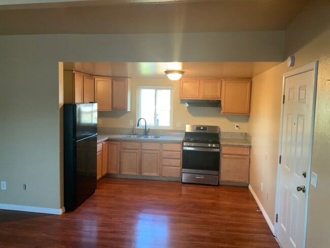 Photo - 837 S Gordon St Unit C