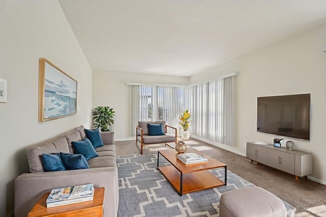 Building Photo - Crenshaw Terrace