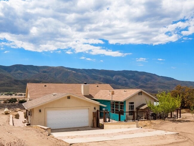 Building Photo - 27071 Chihuahua Valley Rd Rental