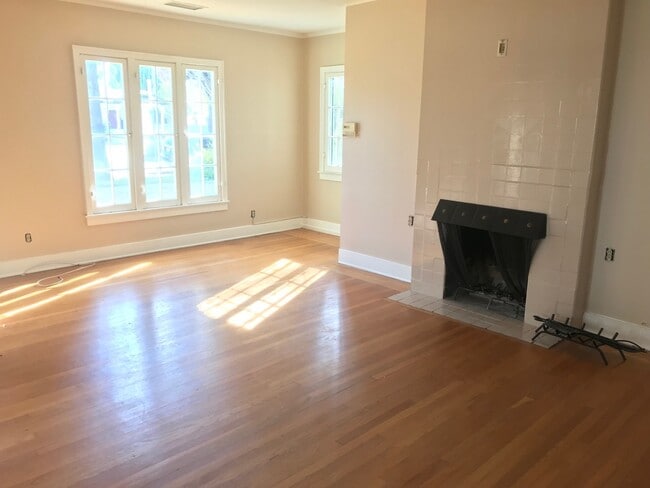 Photo - WOOD STREET BEAUTY!!!