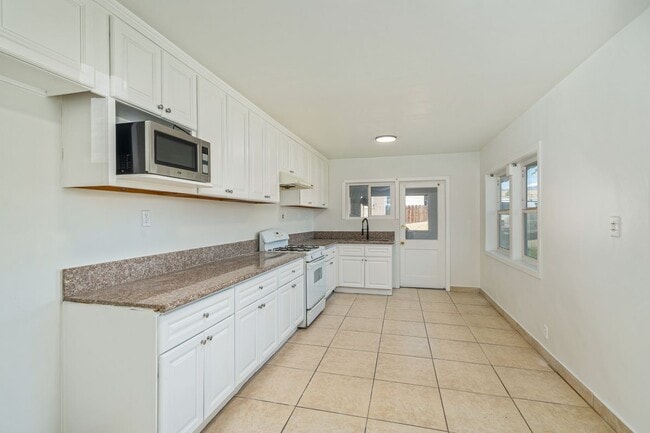 Photo - 45545 35th St E