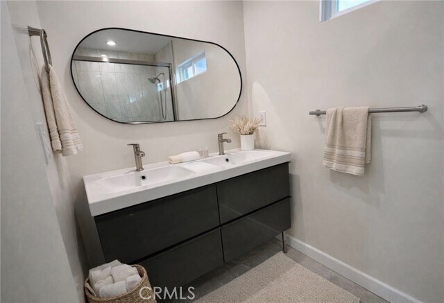 Photo - 8435 Grenoble St