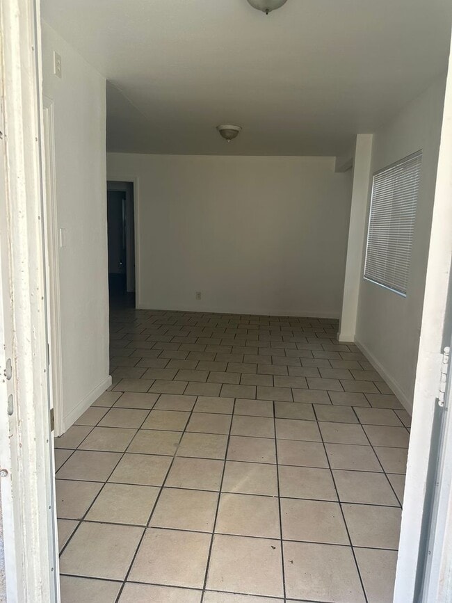 Building Photo - 6808-6812 Main Street Unit 6810 1/2