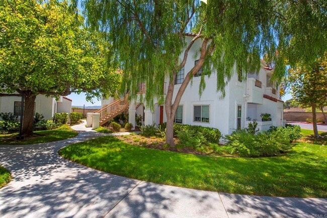 Building Photo - Beautiful large 1br/1ba condo in Sun Ridge Vista community