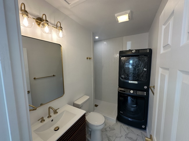 Photo - 1420 San Simeon St Unit 2