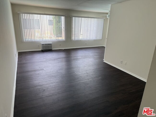 Photo - 18600 Burbank Blvd Unit 107