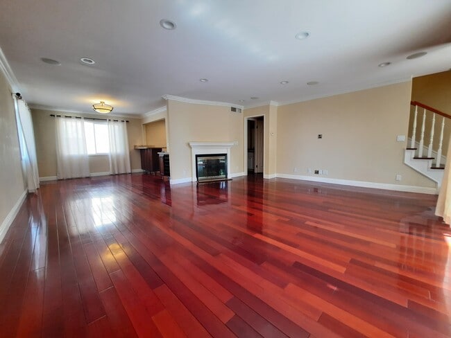 Photo - 7955 Vía Latina