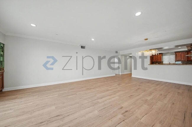 Photo - Unit 204