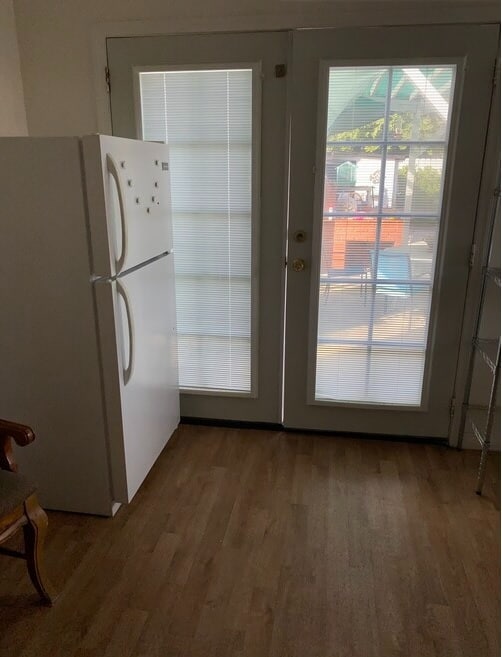 Photo - 16931 Schoolcraft St