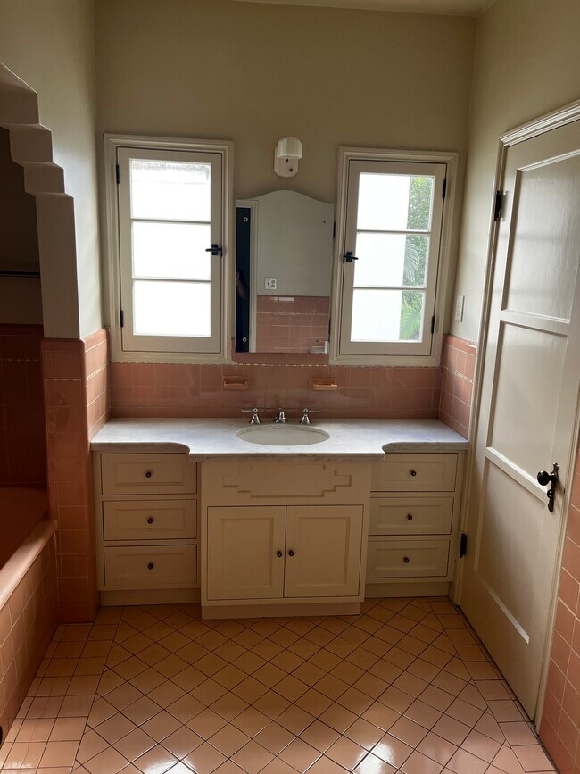 Photo - 189 S Martel Ave Unit 189 South Martel Avenue