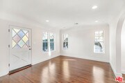Photo - 421 N Beachwood Dr