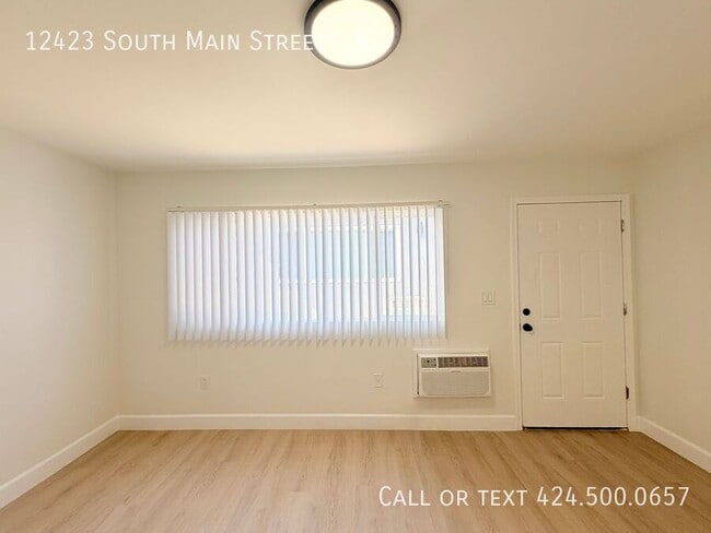 Photo - 12423 Main St Unit 4