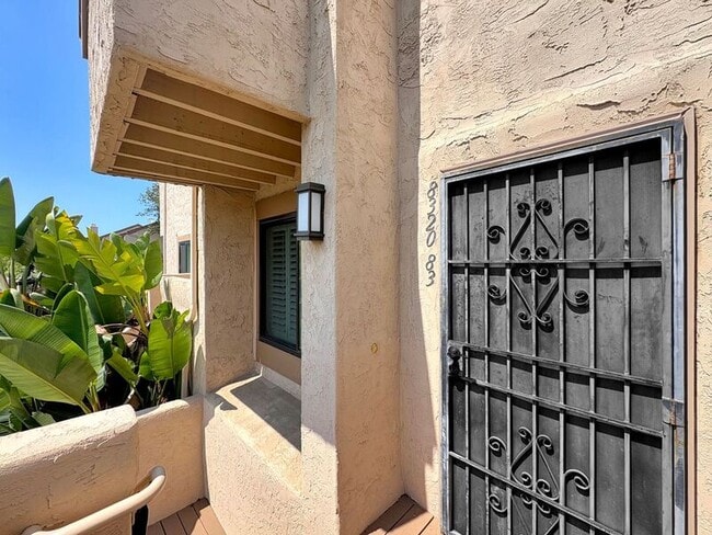 Building Photo - 8320 Via Sonoma Unit #83