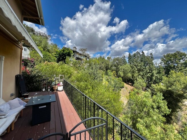 Photo - 10352 Cowan Heights Dr