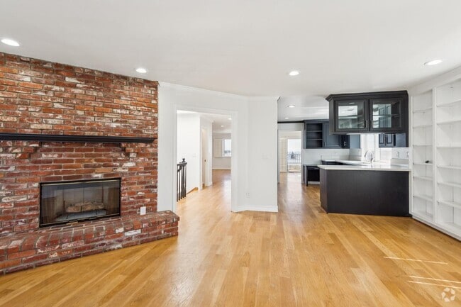 Building Photo - 760 W Hamilton Ave Rental