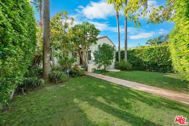 Photo - 441 Flores St