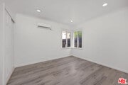 Photo - 2103 Barclay St