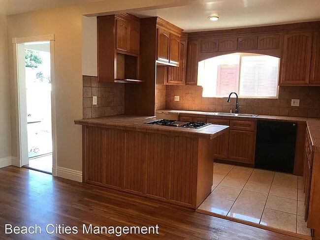 Photo - 4733 Levelside Ave