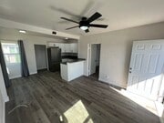 Photo - Fully Renovated 2 Bedroom 2 Bathroom in Ci... House