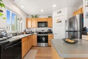 Photo - 1957 Diamond St Condo