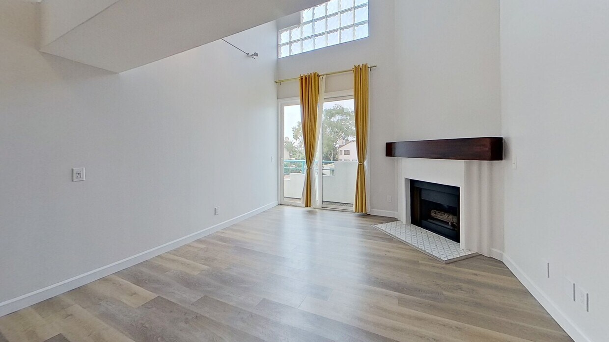 3D Tour - 12773 Caswell Ave Unit 303