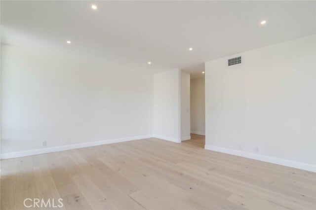 Photo - 1305 N Columbus Ave Unit 208