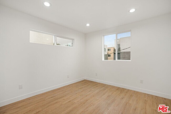 Photo - 4232 Rosewood Ave