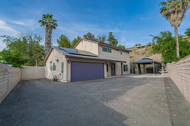 Photo - COMING SOON! Amazing 6 Bedroom Home for Rent in Canyon Country!