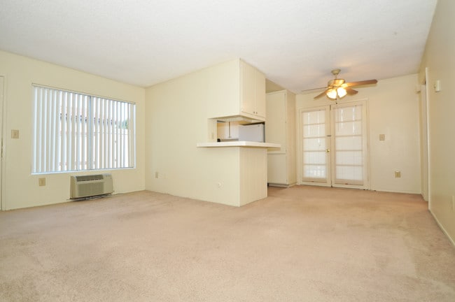 Photo - Casa de Palomar Apartments