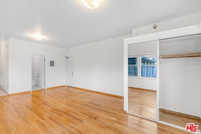 Photo - 26 Breeze Ave Unit 7