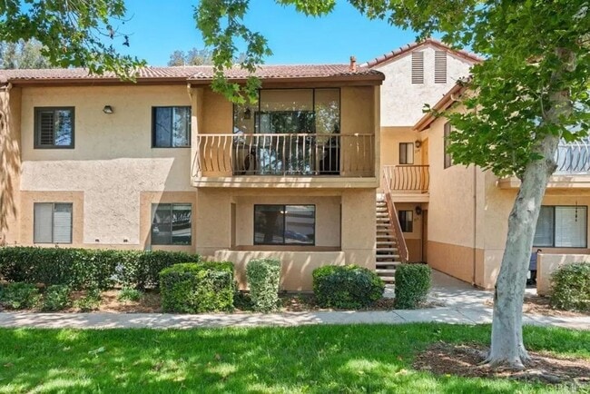 Building Photo - Conveniently Located - Available Immediately! Unit 213