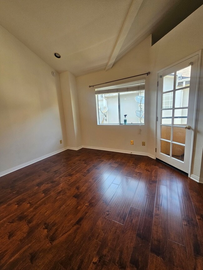Photo - 219 N Adams St