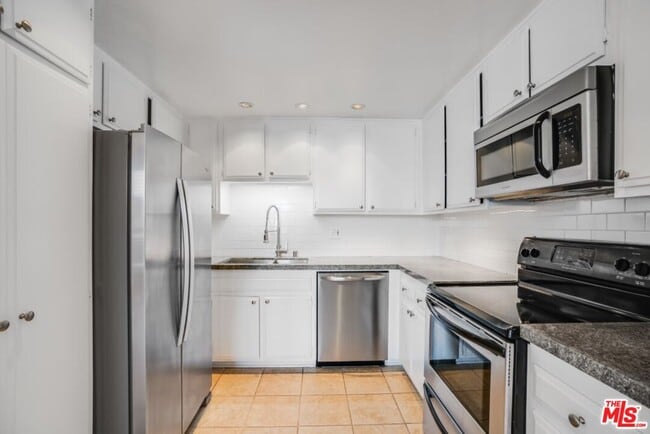 Photo - 321 S San Vicente Blvd Unit 705