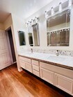 Photo - Beautiful remodeled 1 Bed one Bath in  Nor... House