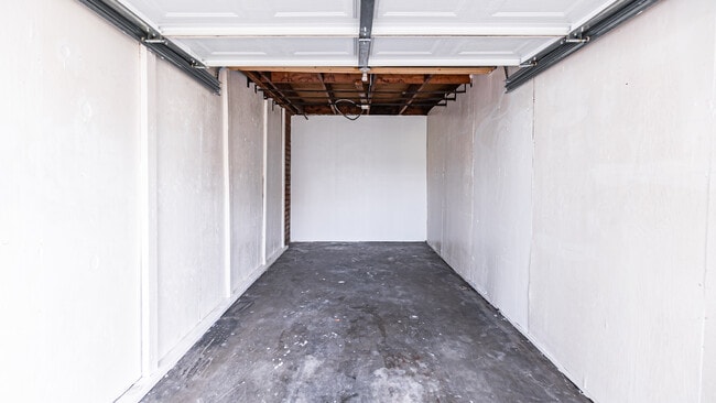 Photo - 711 W Provential Dr