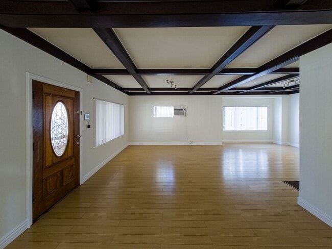 Photo - 126 E Garfield Ave Unit 126