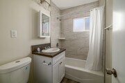 2BR, 1BA - 750SF - Bathroom - 3910 Coco Ave
